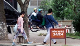 Mẹ nhốt con 11 tuổi trong nhà nhiều năm đã đồng ý cho con đi học