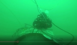 Video: Thợ lặn vớt mảnh vỡ máy bay Tu-154 của Nga tại Biển Đen