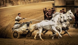 Những bộ phim thua lỗ nặng nề nhất năm 2016