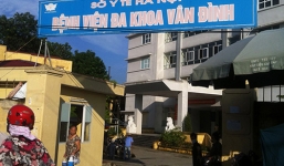 Thông tin mới vụ bé sơ sinh tử vong, người nhà vây bệnh viện