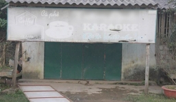 Triệt phá ổ bán dâm với giá 200.000 đồng núp bóng quán cà phê