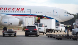 35 nhà ngoại giao Nga bị trục xuất rời Mỹ đúng ngày đầu năm mới