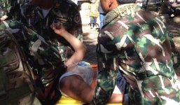 Nữ du khách trả giá đắt vì cố chụp ảnh 'tự sướng' cùng cá sấu