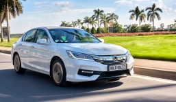 Từ 1/1/2017, Honda Accord giảm giá 80 triệu đồng