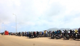 Nam thanh niên nhảy cầu tự tử