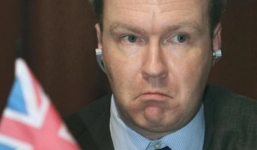 Đại sứ Anh tại EU đột ngột từ chức