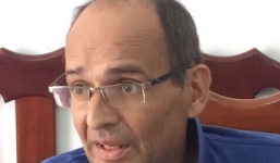 Thầy giáo Pháp tấn công tình dục nữ sinh bị bắt ở Nha Trang