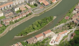 Hòn đảo lạ kỳ nhất hành tinh 6 tháng đổi quốc tịch một lần