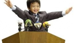  6 bí quyết giúp trẻ tự tin trước đám đông