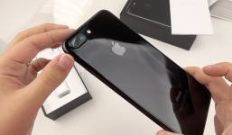 4 smartphone màu đen bóng hút khách tại Việt Nam 