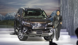 Toyota Fortuner 2017 có giá bán từ 981 triệu đồng tại Việt Nam