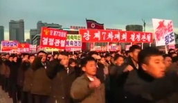 Video: Tuần hành khổng lồ ủng hộ Kim Jong-un ở Bình Nhưỡng