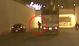 Bị tông lộn 5 vòng, nam thanh niên vẫn bật dậy xin lỗi tài xế