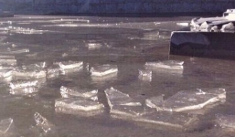 Ngày 13/1, rét đậm khiến đỉnh Fansipan tiếp tục xuất hiện băng giá