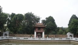 Văn Miếu Quốc Tử Giám lạ lẫm với màu 'áo mới'