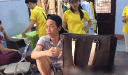 Hoài Linh vật vờ, mệt mỏi trong hậu trường khiến fan xót xa