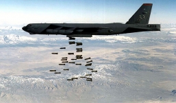 Mỹ tung B-52 dội bom Syria, Nga tố khiến 20 dân thường thiệt mạng