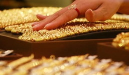 Giá vàng hôm nay 12/01/2017 biến động theo đồng USD