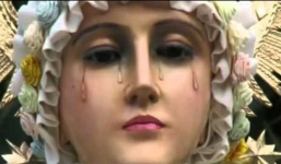 Tượng Đức mẹ Đồng trinh 'nhỏ lệ' trong nhà thờ Mexico