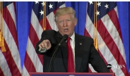 Họp báo Mỹ: Trump nổi cáu, đấu khẩu nảy lửa với phóng viên CNN