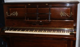 Phát hiện kho vàng giấu trong piano hơn 100 năm