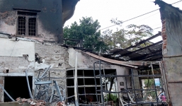 Quảng Ngãi: cháy nhà 6 nạn nhân leo lên sân thượng kêu cứu