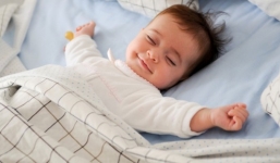 4 cách giúp trẻ ngủ ngon giấc, không quấy đêm