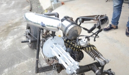 Cảnh sát giao thông Đà Nẵng tịch thu mô tô 'khủng' gắn 'súng máy'