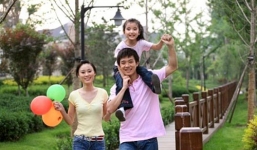 Bí quyết giúp trẻ đi du xuân cùng cha mẹ không bị mệt