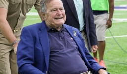 Cựu Tổng thống Mỹ George Bush bất ngờ phải nhập viện