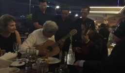 Video: Thưởng thức tài guitar của Ngoại trưởng Mỹ John Kerry