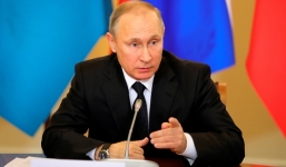 Putin khẳng định không quen biết và không bảo vệ Trump