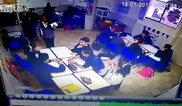 Video: Nam sinh trầm cảm nã súng vào giáo viên và các bạn