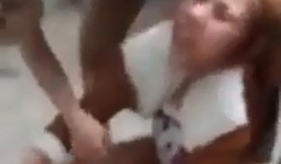 Khởi tố 3 cô gái đánh hội đồng, lột đồ thiếu nữ 16 tuổi