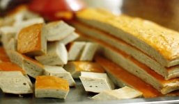 Mẹo chọn giò, chả thơm ngon cho ngày tết 