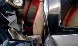 Ô tô khách đâm trực diện xe tải, bé trai 9 tuổi tử vong