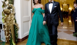 Sau 12 năm, cựu tổng thống Mỹ Obama kiếm được 20 triệu USD