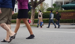 Hà Nội bỏ ý tưởng cấm công chức xăm hình, dùng nước hoa phù hợp