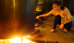 Muôn kiểu đón Tết đặc biệt của Mỹ Tâm, Hoài Linh, Tùng Dương