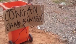  Người dân tự ý dựng tấm bảng cảnh báo 'Công an bắn tốc độ'