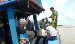 Cháy hầm tàu cá khiến một người tử vong, một bỏng nặng