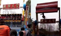 Video: Cô gái văng ra khỏi vòng quay tốc độ cao