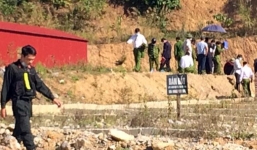 Phát hiện thi thể nam thanh niên nghi bị đâm chết dưới chân đồi