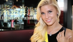 Hoa hậu Đan Mạch bị truất vương miện do vướng scandal tình ái