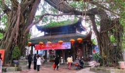 Xử nghiêm 5 cán bộ Bảo hiểm xã hội Hà Nội đi lễ trong giờ hành chính