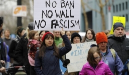 Tòa án Mỹ tranh luận về việc khôi phục lệnh cấm nhập cảnh