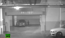 Video: Cậu bé 6 tuổi lén 'trộm' xe ô tô gia đình và điều khiển nó