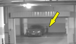 Bé trai 6 tuổi tự ý lái ôtô