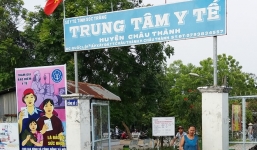 Bé gái 2 tuổi tắc ruột, tử vong nghi do chuyển viện chậm