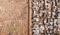 Lý do nào khiến khoảng cách giàu nghèo tại Mỹ ngày càng lớn ?